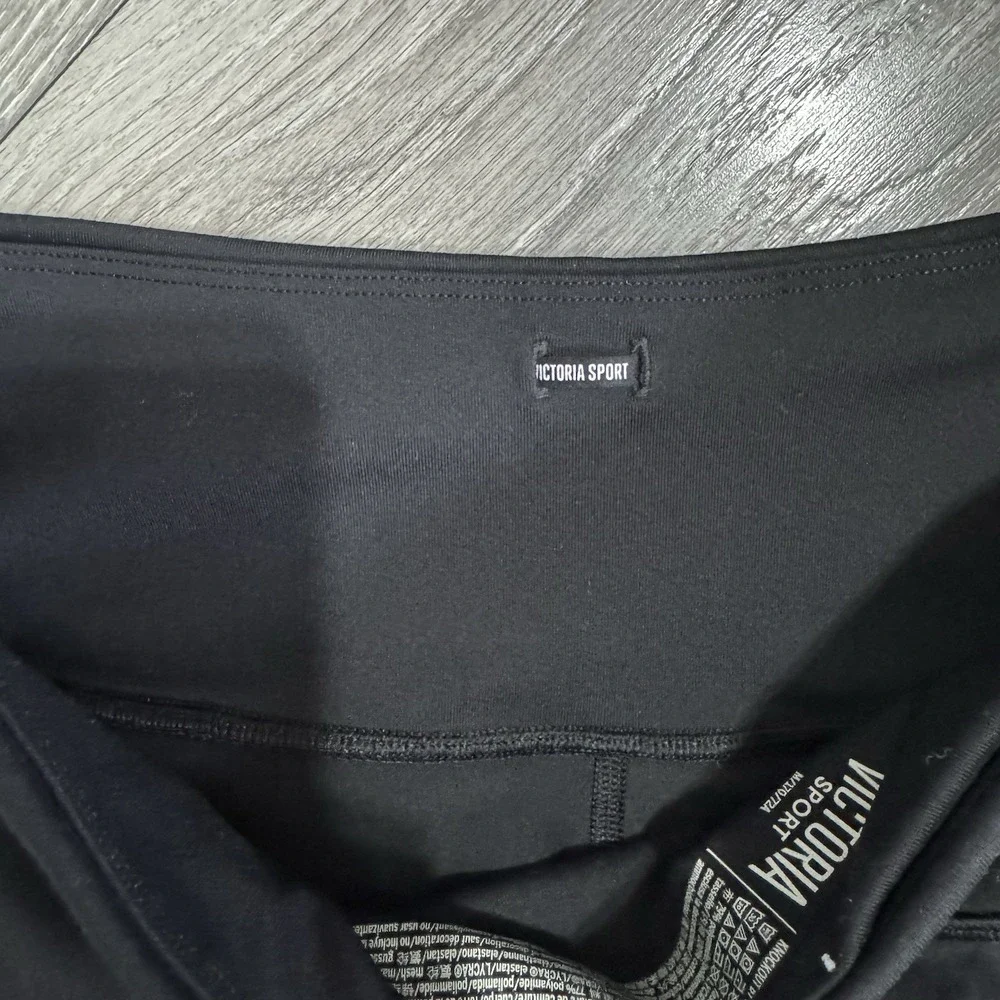 Victoria Sport Knockout By Victoria's Secret Black‎ Mesh Capri  Leggings Size M